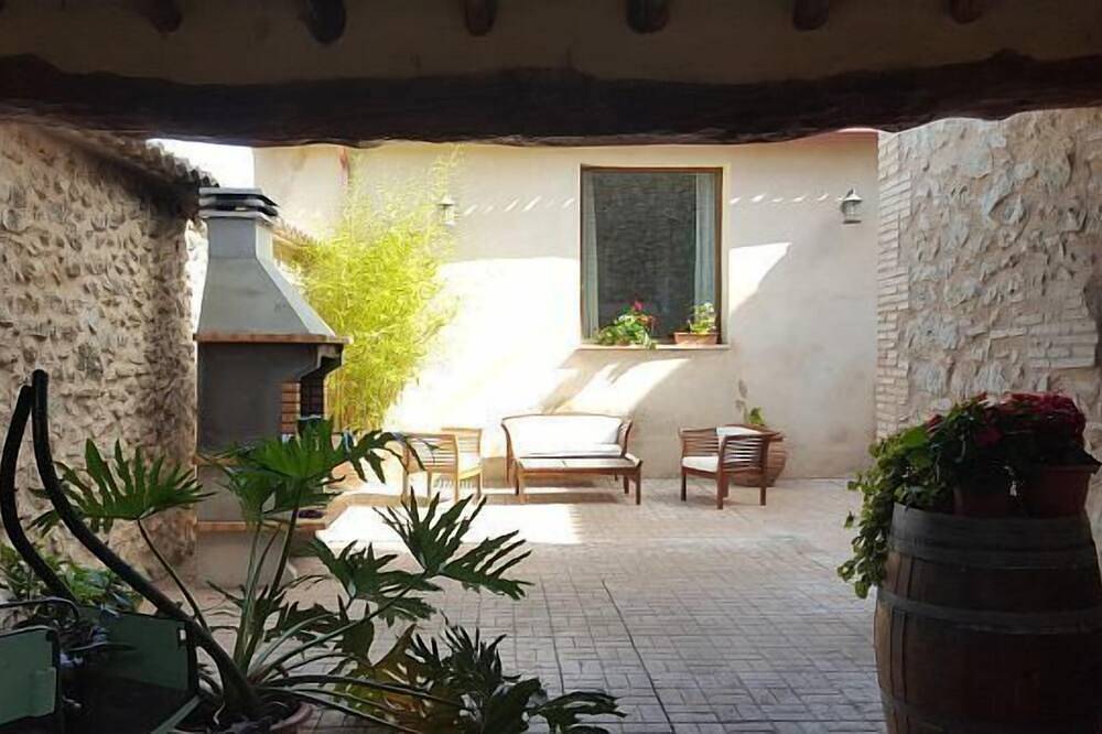 Casa Rural La Alquería del Pilar for 6 people in Banyeres de Mariola, Alicante Inland