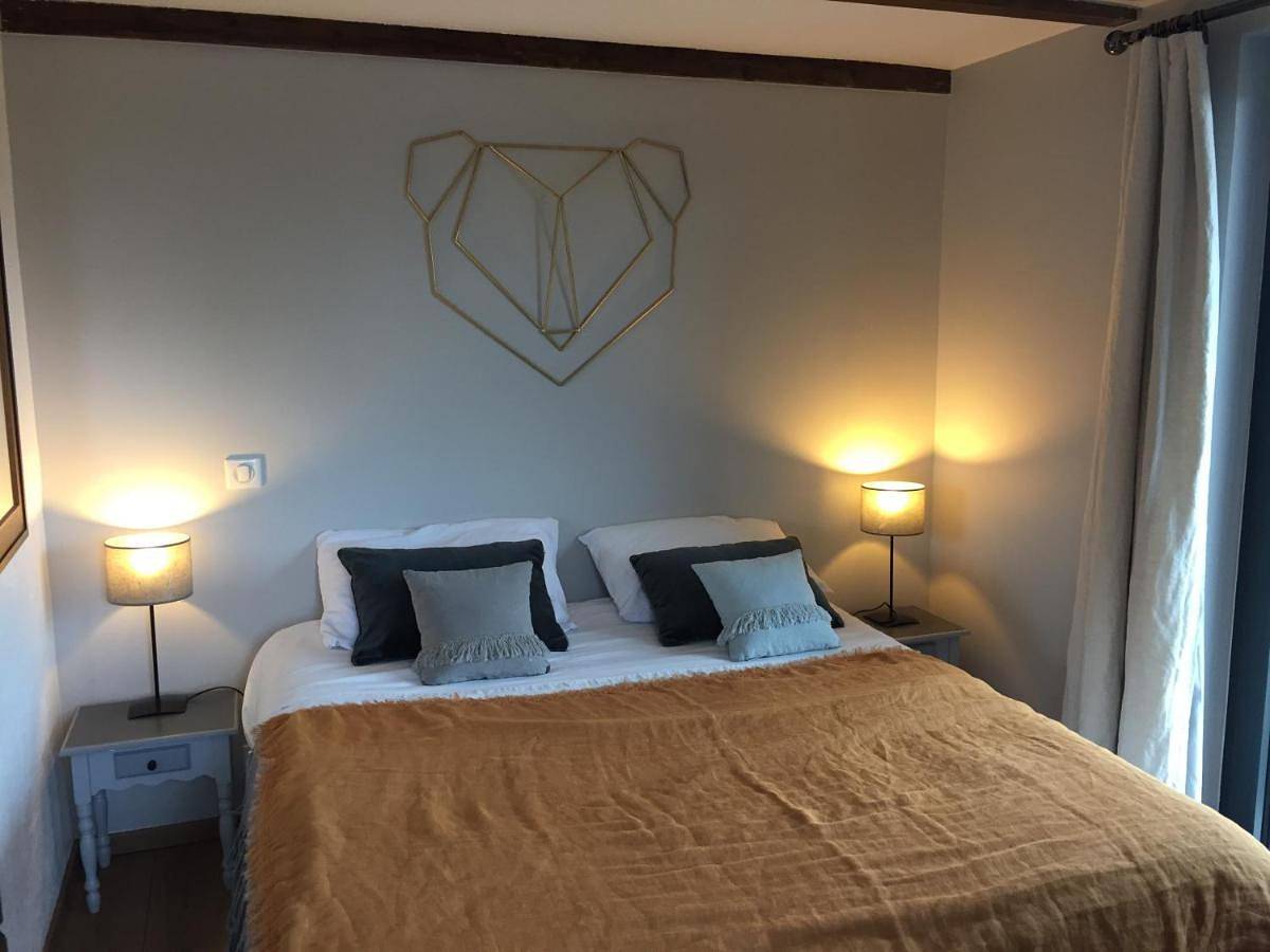 Queen Room with Garden View in Talloires-Montmin, Région d'Annecy