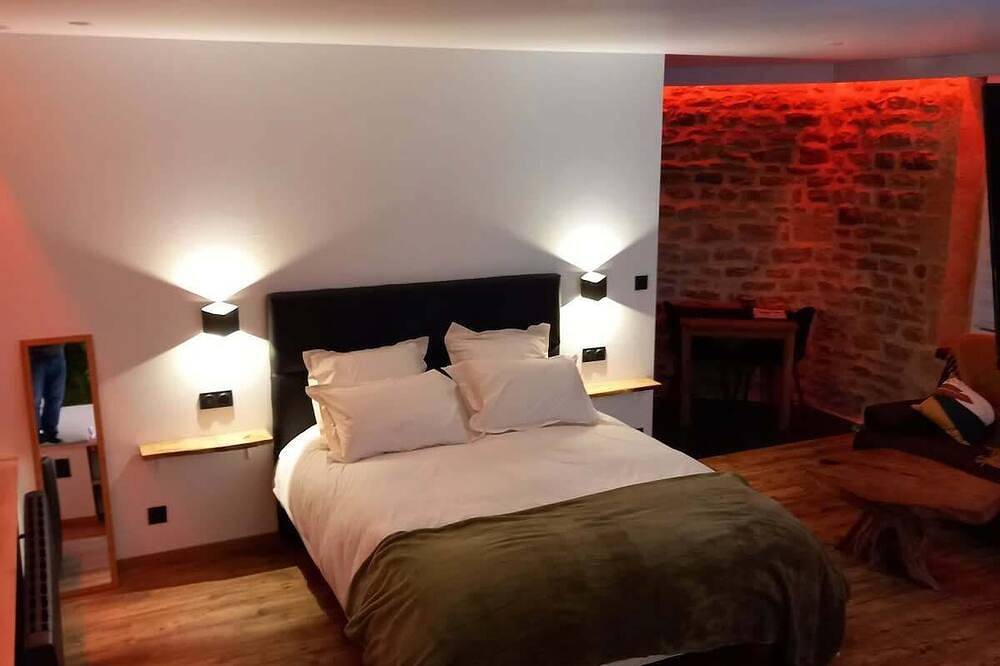 Apartamento entero, Romantique Room in Charleville-Mézières, Ardenas