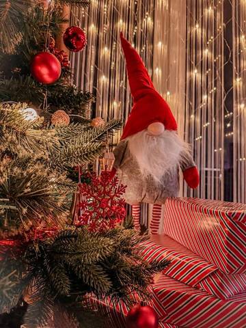 Ferienwohnung für 14 Personen, mit Seeblick und Ausblick sowie Garten und Pool in Balatonalmadi