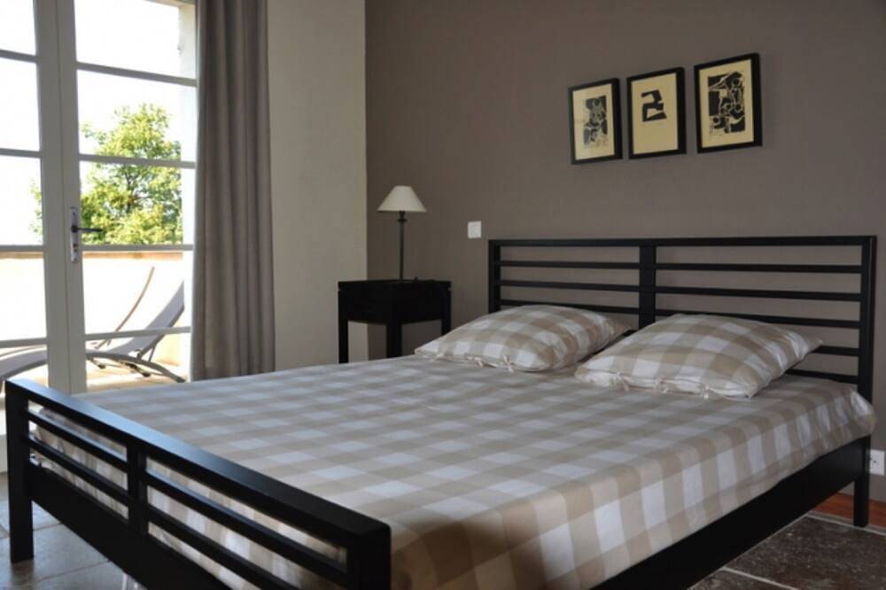 Ganze Wohnung, Moderne Wohnung mit einer schönen Terrasse mit Blick auf den Mont Ventoux in Bonnieux, Regionaler Naturpark Luberon