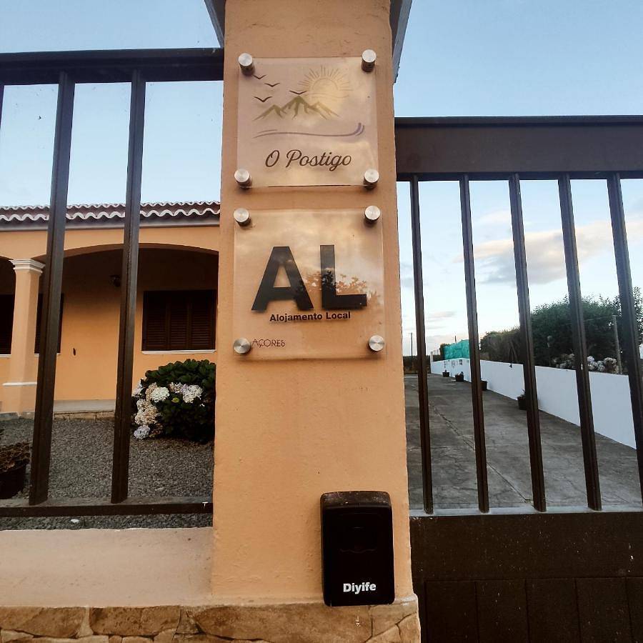 Apartamento inteiro, One-Bedroom Apartment in Lajes, Terceira