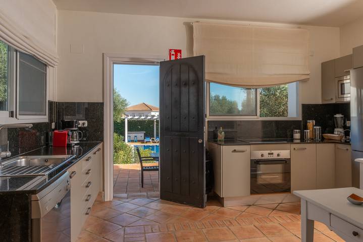 Ferienhaus 'Capuchina' mit privatem Pool, Wlan und Klimaanlage in Benalup-Casas Viejas, Costa de la Luz