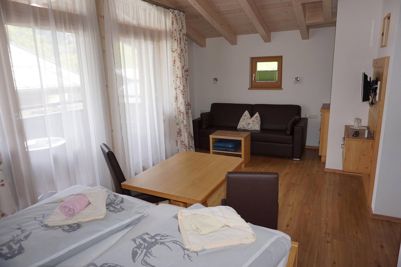 Geheel vakantieappartement, Familiekamer, toilet en bad/douche gescheiden, balkon in Maria Alm am Steinernen Meer, Maria Alm