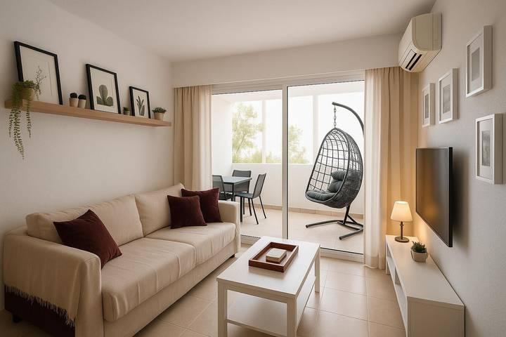 Apartamento inteiro, Apartamento 'Lovely Siesta' com Vista Montanha, Wi-Fi e Ar Condicionado in Alcúdia, Costa de Maiorca