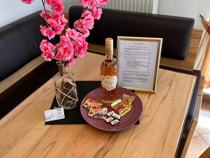 Bungalow für 4 Personen, mit Balkon und Seeblick sowie Sauna, kinderfreundlich in Bensersiel - 2