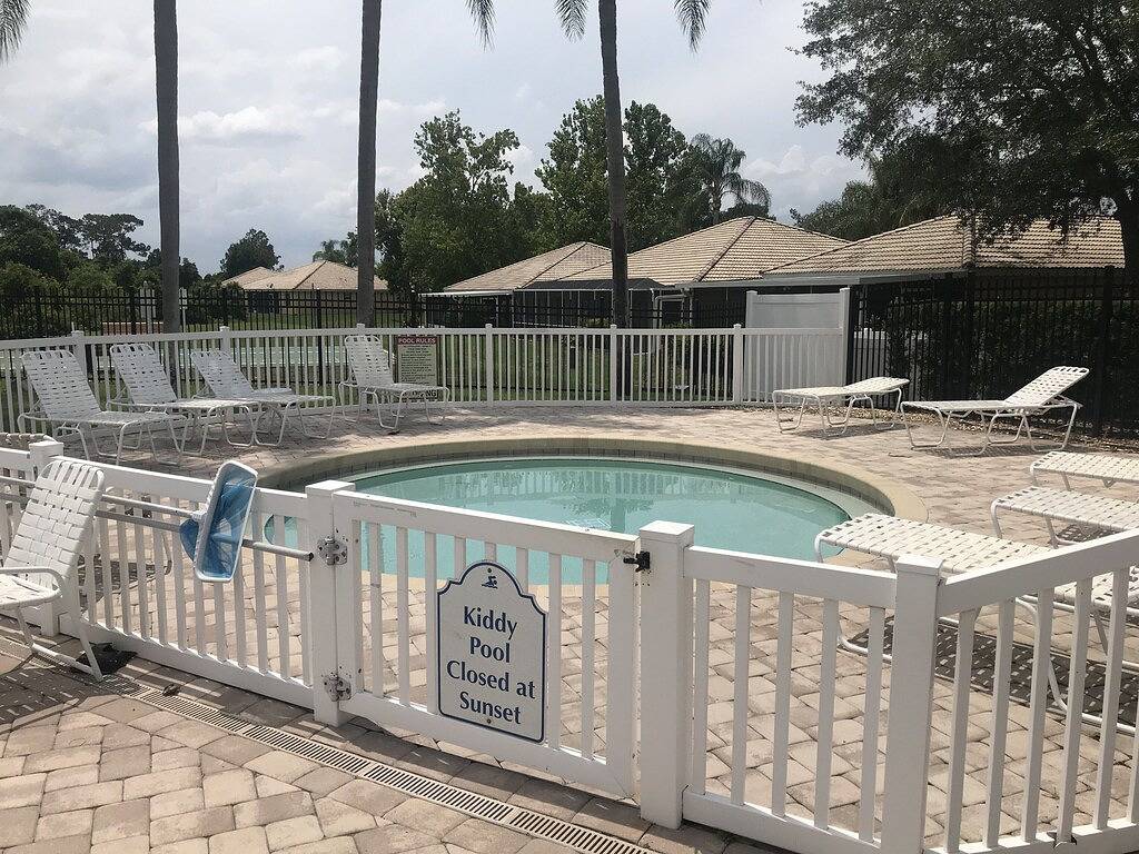 Disney Attraktionen während des Aufenthalts in einem erschwinglichen Resort in Lake Marion (FL)