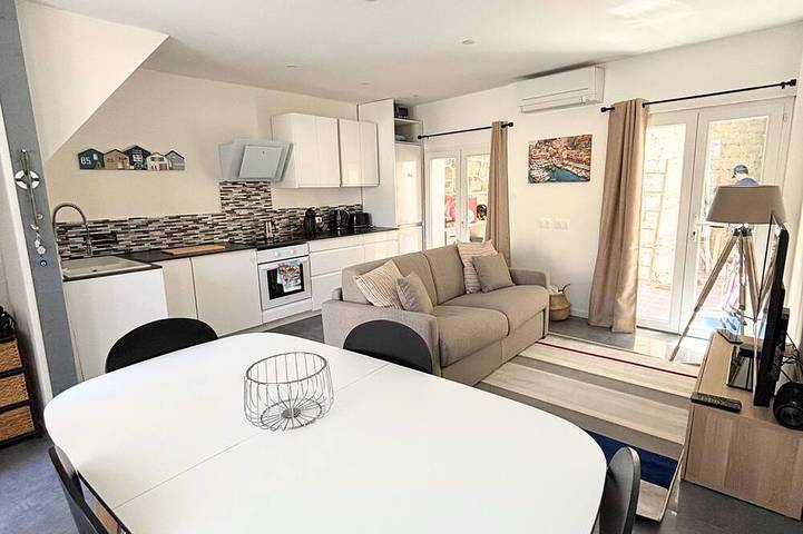 Location de vacances pour 5 personnes, avec balcon dans Office de Tourisme de Frontignan Centre Ville