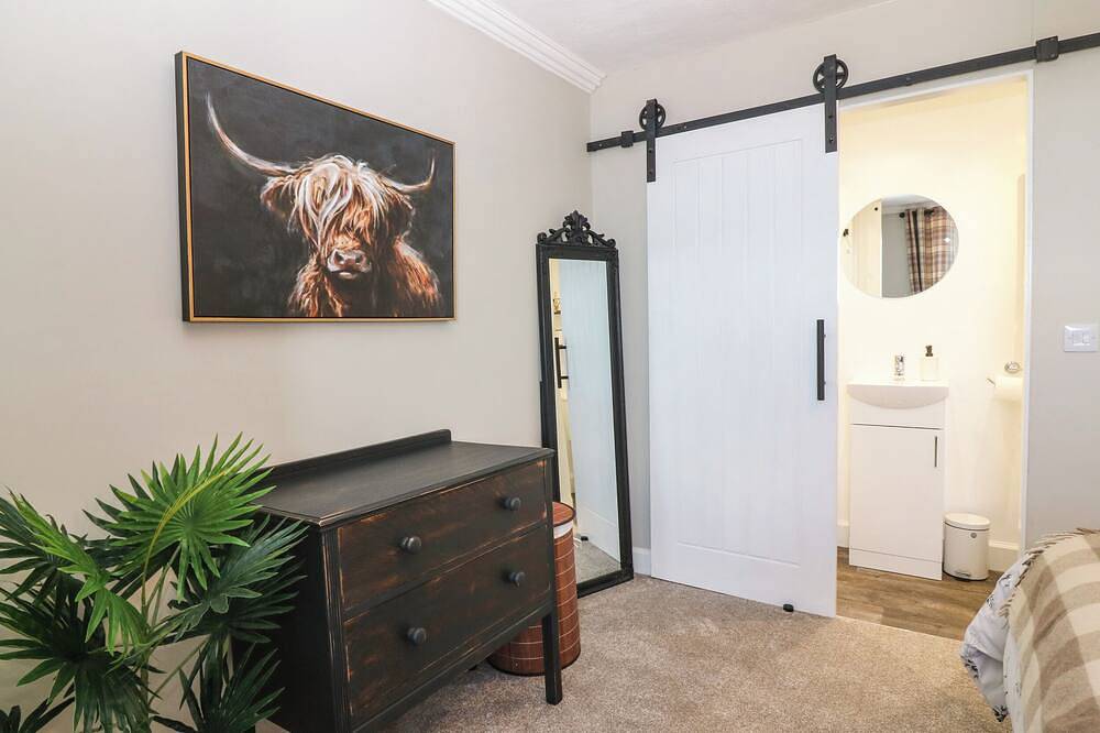 West Pier Cottage, family friendly, with open fire in Macduff in Banff, Aberdeenshire
