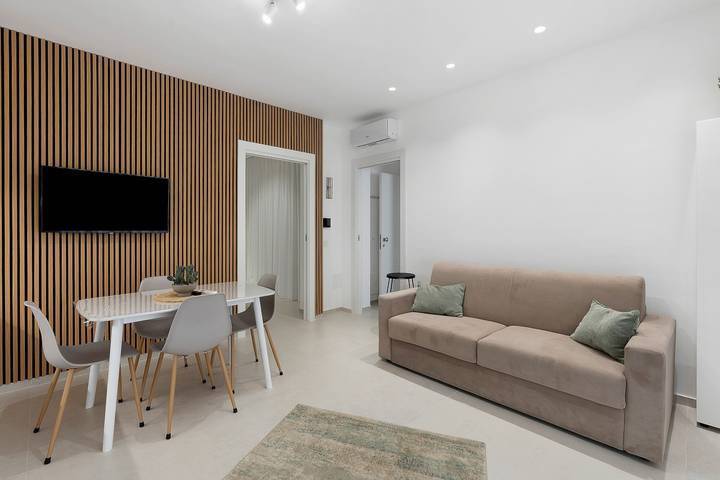 Entire apartment, Apartment 'Palazzo Tilde - 1 B' with Sea View, Wi-Fi and Air Conditioning in Marsala, Trapani Province