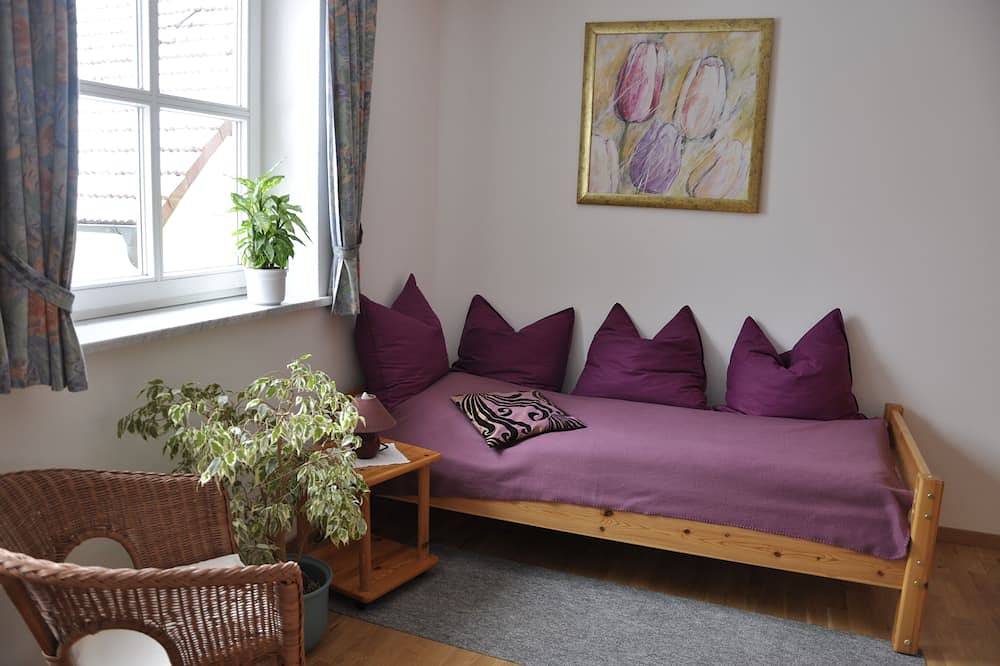 Ganze Wohnung, Ruhe, Natur, Erholung auf dem Rosenhof in Ebensfeld, Oberes Maintal - Coburger Land