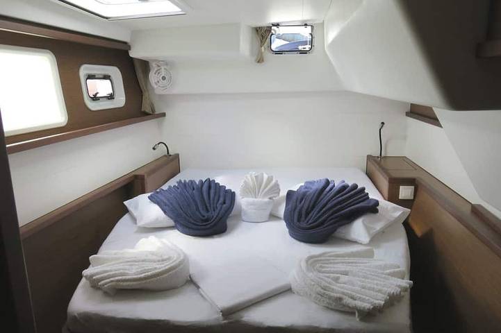Péniche pour 8 personnes en Corse - 2