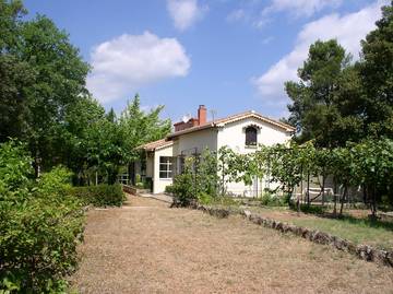 Gîte pour 5 personnes, avec terrasse et jardin à Saint-Maximin-la-Sainte-Baume