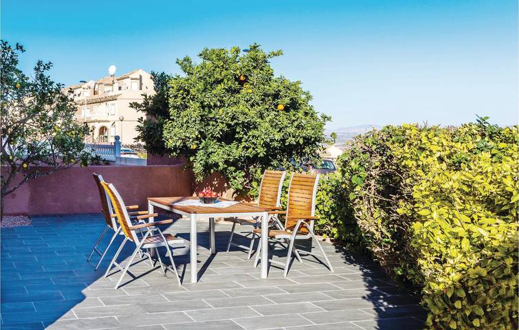 Location de vacances pour 6 personnes, avec terrasse et piscine à Gran Alacant - 4