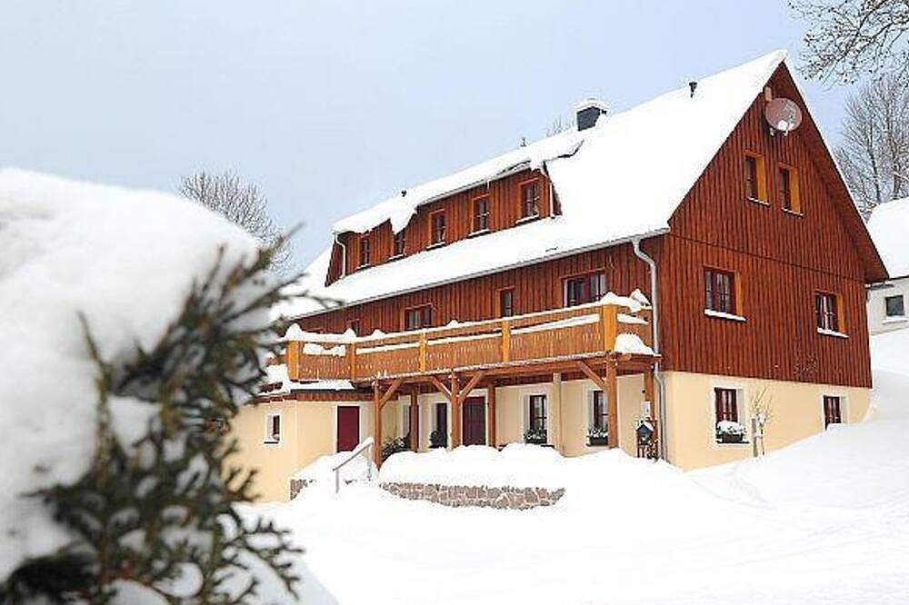 Ganze Wohnung, Doppelzimmer im Gästehaus - Pension am Steinberg in Altenberg, Osterzgebirge