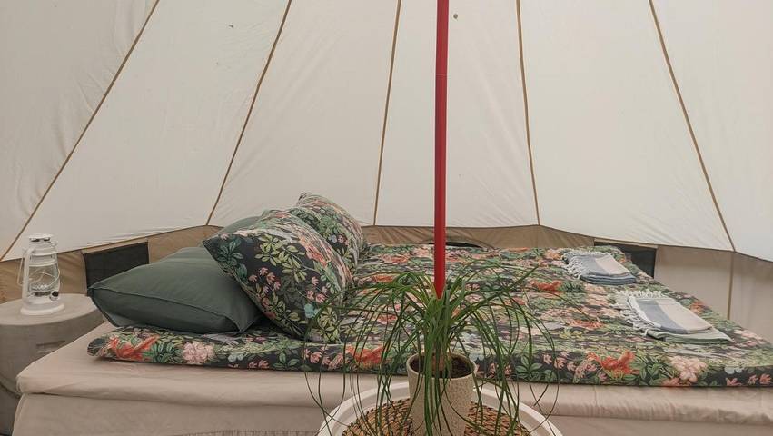 Camping voor 4 personen, with tuin and sauna as well as uitzicht and uitzicht op het meer in Finland