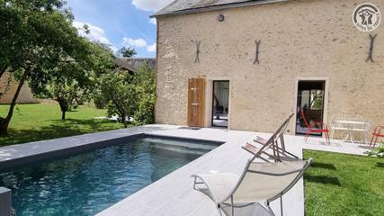 Gîte pour 9 personnes, avec jardin ainsi que terrasse et piscine dans Yvelines