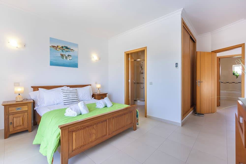Ganze Wohnung, Casa Iguana - Dorfwohnung mit Gemeinschaftspool in Budens, Faro Distrikt
