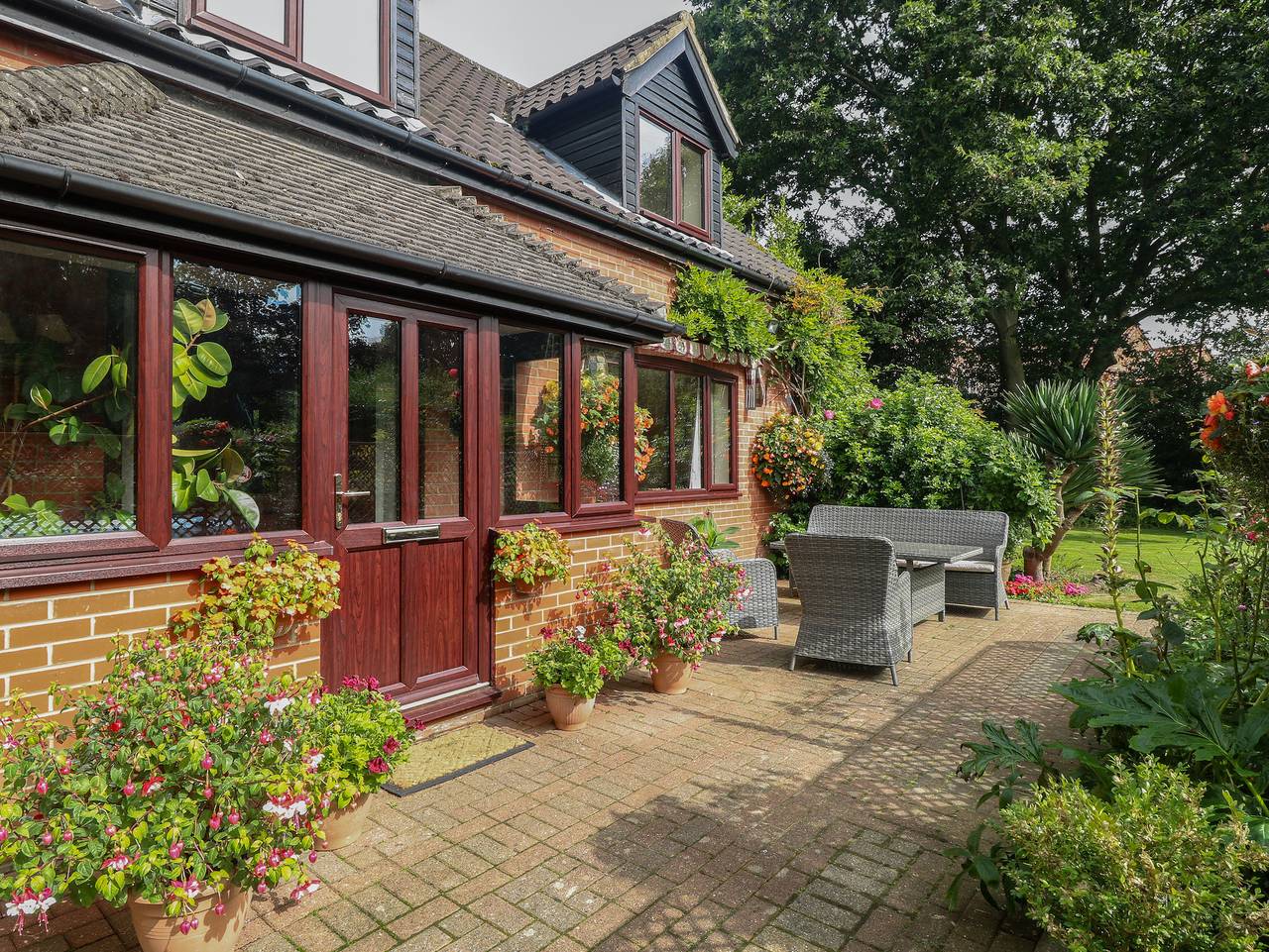 Walnut Tree Cottage in Catfield, The Broads