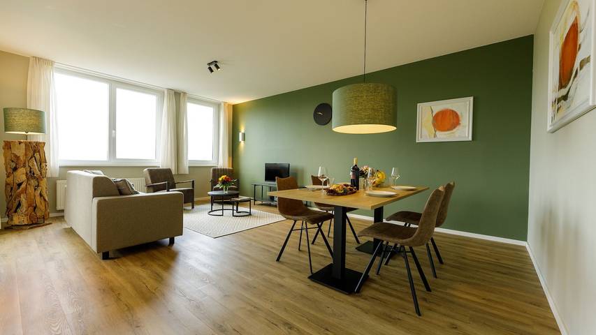 Ferienwohnung für 4 Personen, mit Terrasse und Pool sowie Sauna und Whirlpool in Heimbach