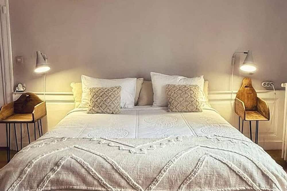Appartement entier, Grande Lavandières (chambre double, espace à vivre et coin cuisine) in Limoges, Région de Limoges