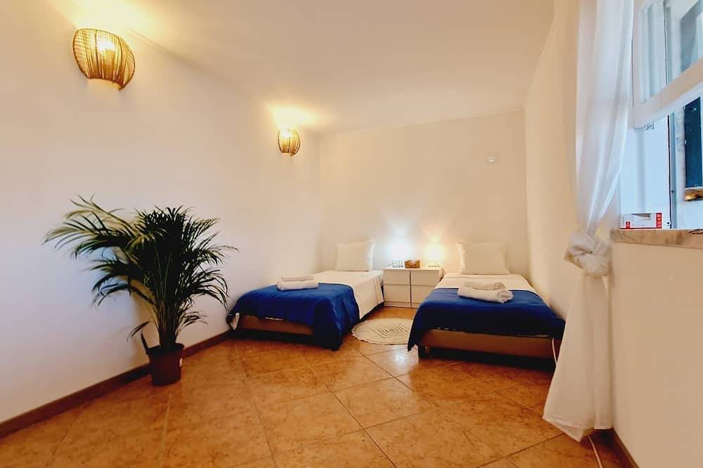 Do you dream of waking up to the soothing sound of the waves,,,? in Ilha de Faro, Faro