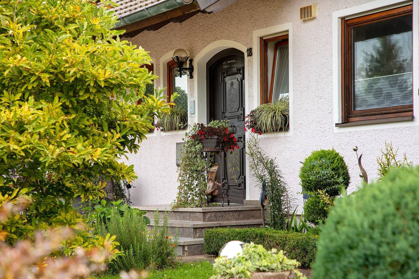 Ganze Wohnung, Ferienwohnung "Fernsicht" mit Bergblick, Balkon und Wlan in Zwiefalten, Neckar-Alb