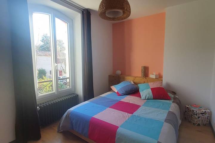 Location de vacances pour 9 personnes, avec jardin ainsi que piscine et terrasse dans Les Milles - 2