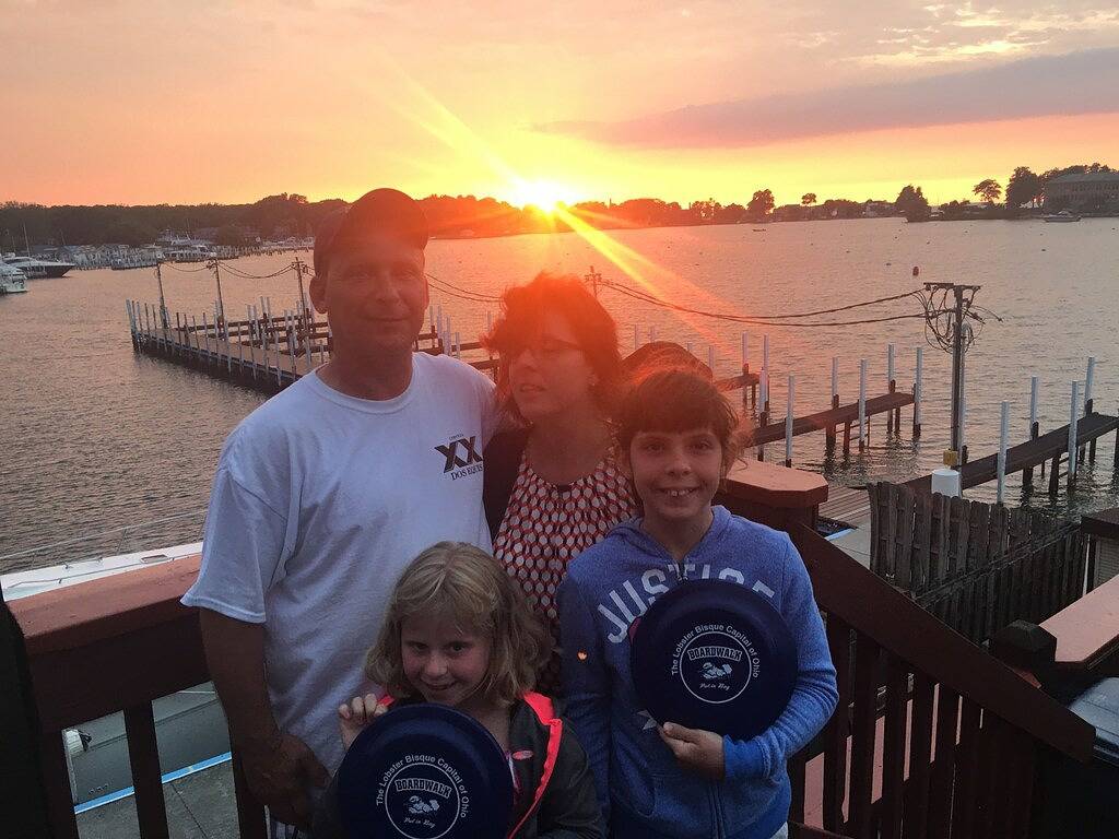 Geräumiges Ferienhaus auf Put-in-Bay, das 16 w / 5 Br, 2 Ba schläft. Großer Pool in Eriesee