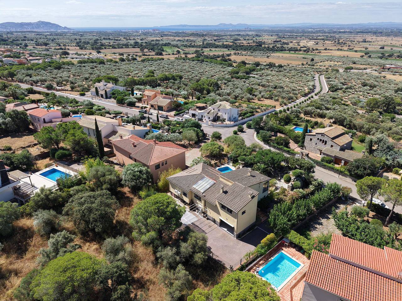 Spacious house with air conditioning and pets allowed in Pau in Pau (Spain), Upper Empordà