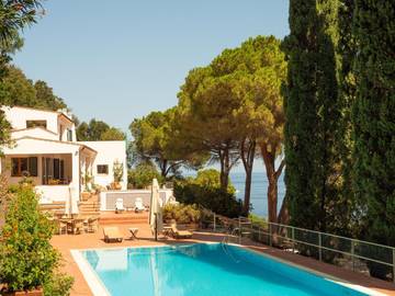 Villa mit pool für 14 Personen, mit Ausblick und Pool sowie Garten auf Elba