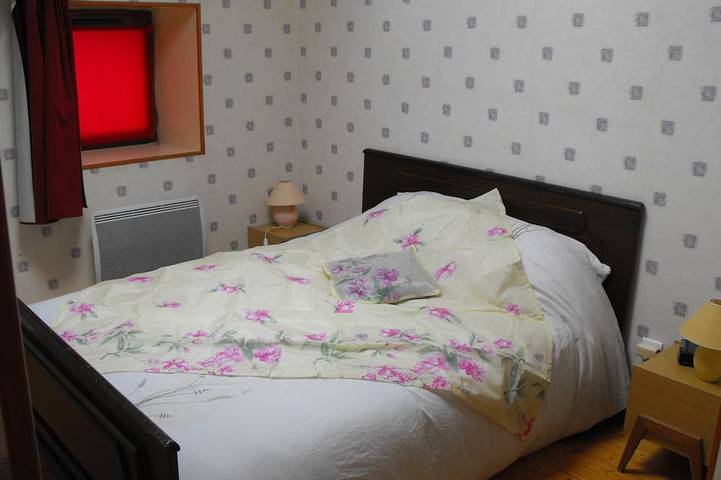 Location de vacances pour 6 personnes, avec terrasse et jardin, animaux acceptés à Sauxillanges - 3