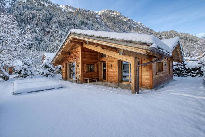 Chalet für 10 Personen, mit Sauna und Balkon sowie Pool, kinderfreundlich