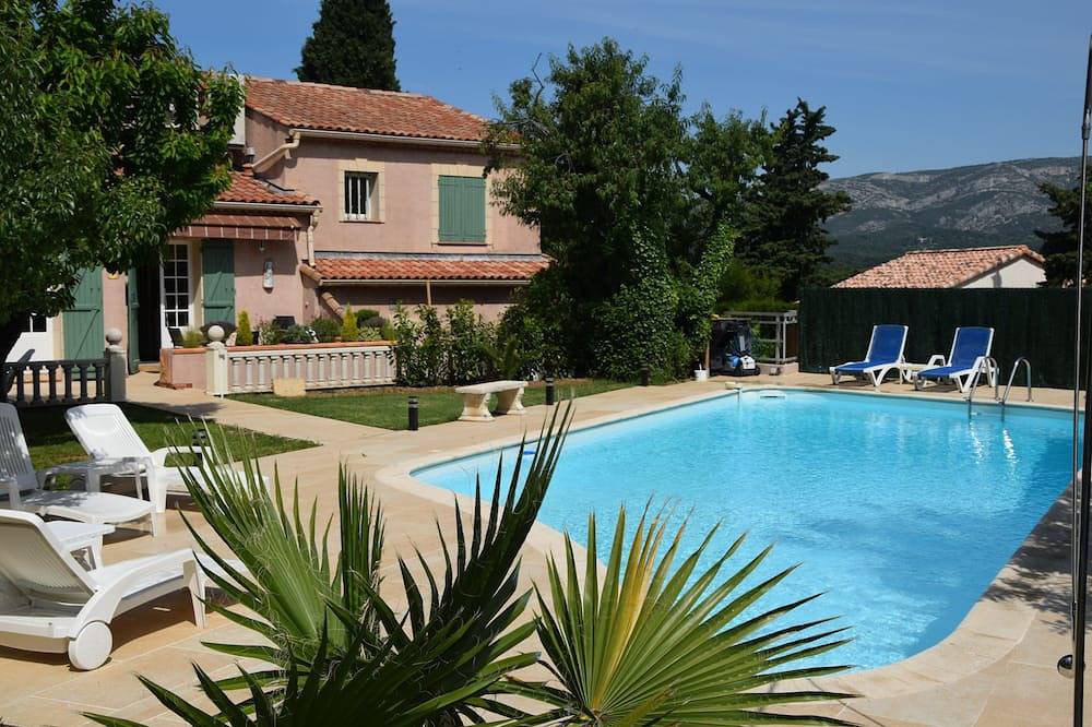 Spacieuse Villa provençale avec grande piscine entre Marseille et Cassis in Aubagne, Côte méditerranéenne (France)