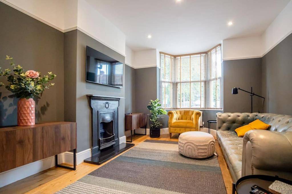 Three-Bedroom House in Hereford, Herefordshire