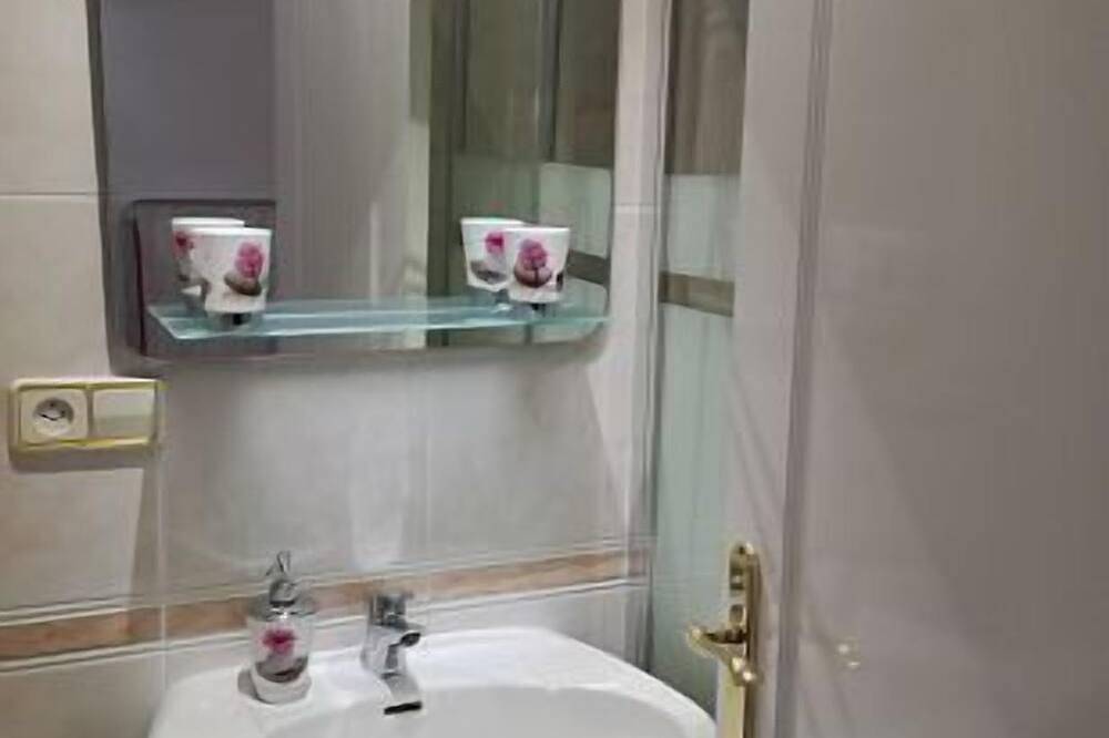 Apartamento Beatriz for 4 people in Cuenca, Cuenca Province