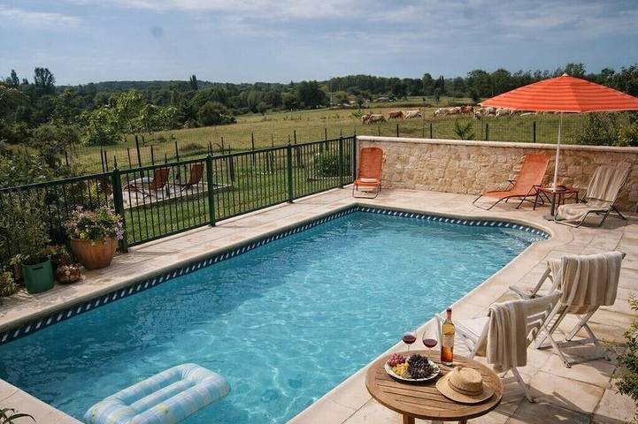 Gîte pour 8 personnes, avec jardin