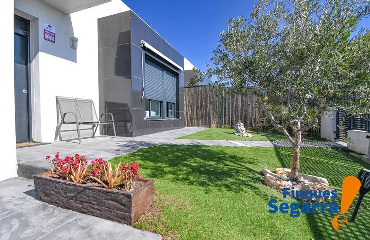 Casa rural para 7 personas, con Terraza además de Jardín y Piscina en Roda de Bará