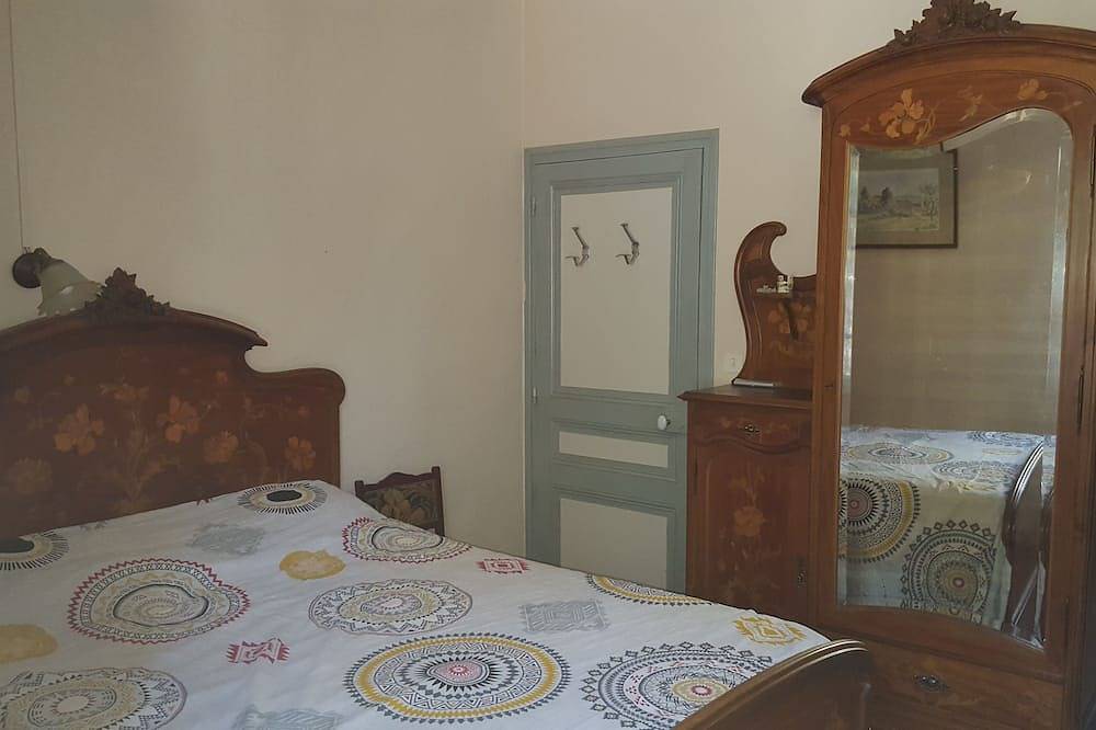 Typical house with superb view of village, river 300 metres away in Labeaume, Ardèche
