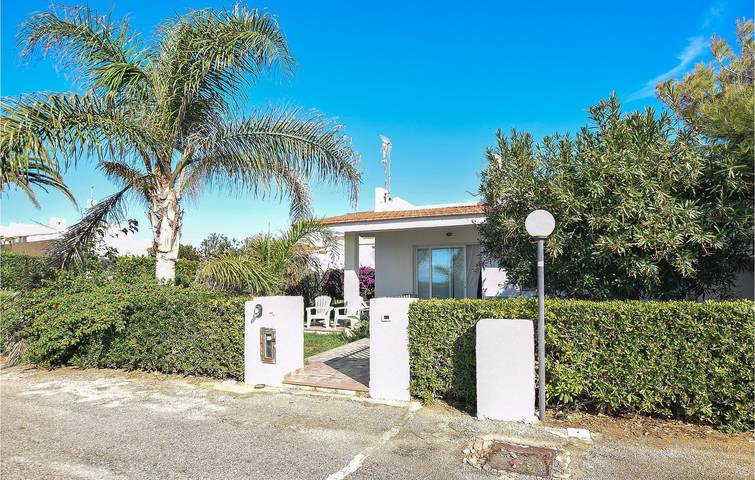 Casa vacanza per 5 persone, con Terrazza e Giardino a Punta Braccetto
