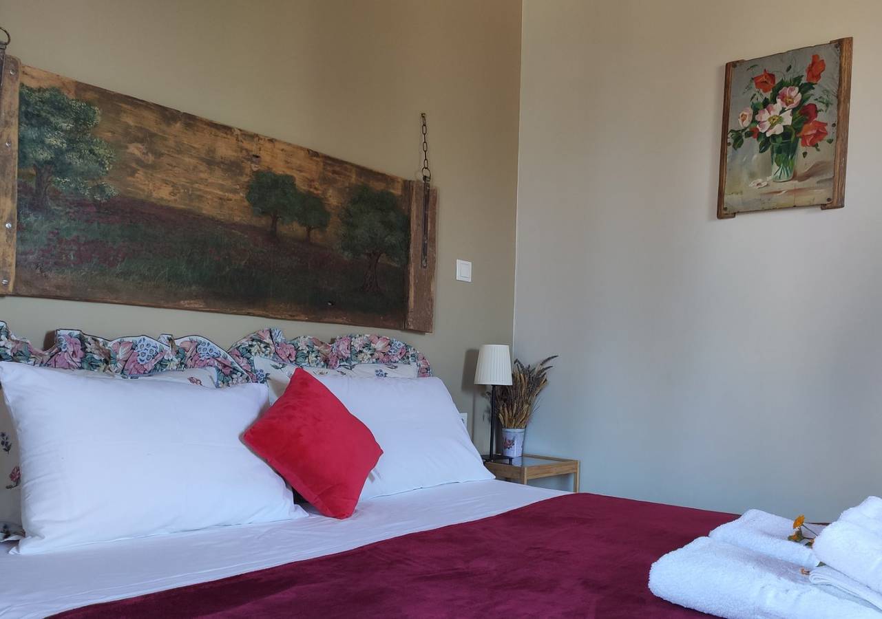 Villa 'Rose' with Mountain View, Wi-Fi and Air Conditioning in Kefalonia