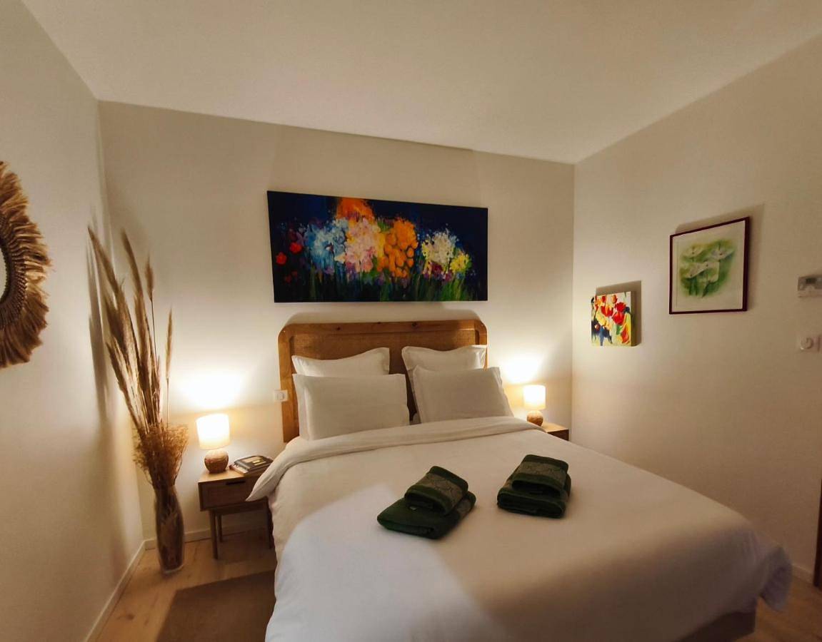 Villa Adoya Chambre d'hôtes Aigues-Mortes intra muros au calme climatisation réversible Piscine Wifi ascenseur Parking gratuit in Aigues-Mortes, Côte d'Améthyste