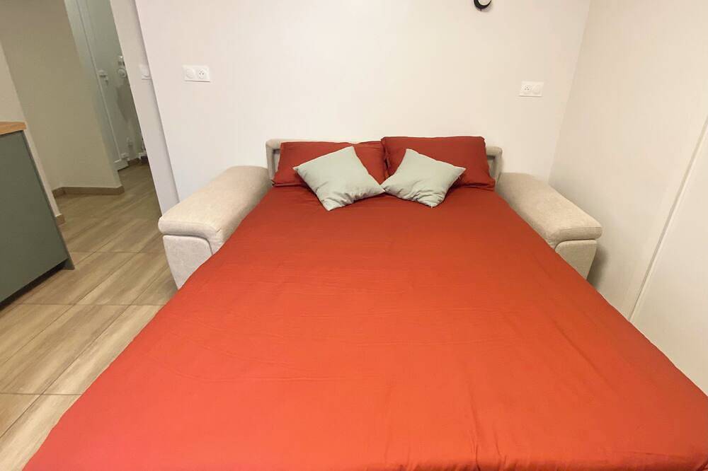 Ganze Wohnung, Modern studio with A/C – 5 min from the beach – 15 min to Monaco Gp in Cap-d'Ail, Nizza und Umgebung
