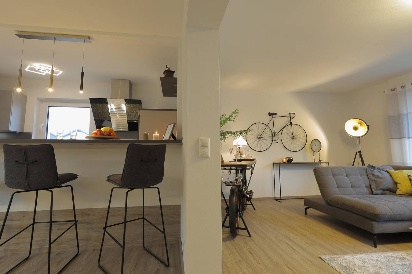 Ganze Wohnung, Moderne Ferienwohnung "Zweiradparadies" mit Wlan, Terrasse & Garten in Mastershausen, Hunsrück