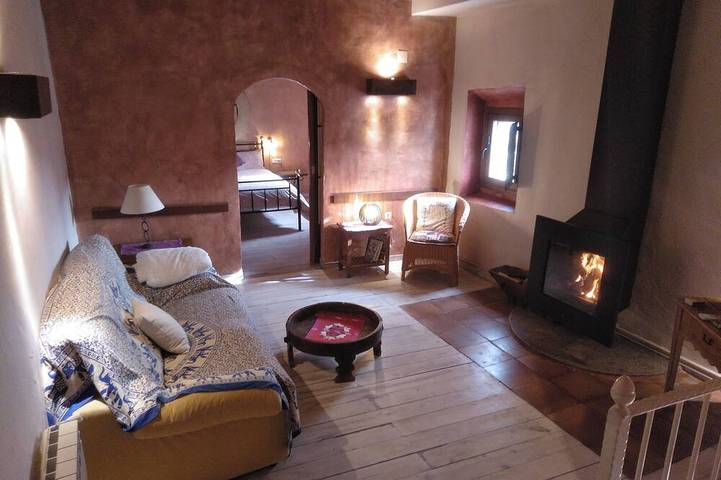 Cottage for 3 people, with garden and terrace as well as pool, with pets - 1
