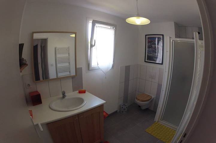 Gîte pour 4 personnes, avec jardin et terrasse dans Plage de Morgat - 4