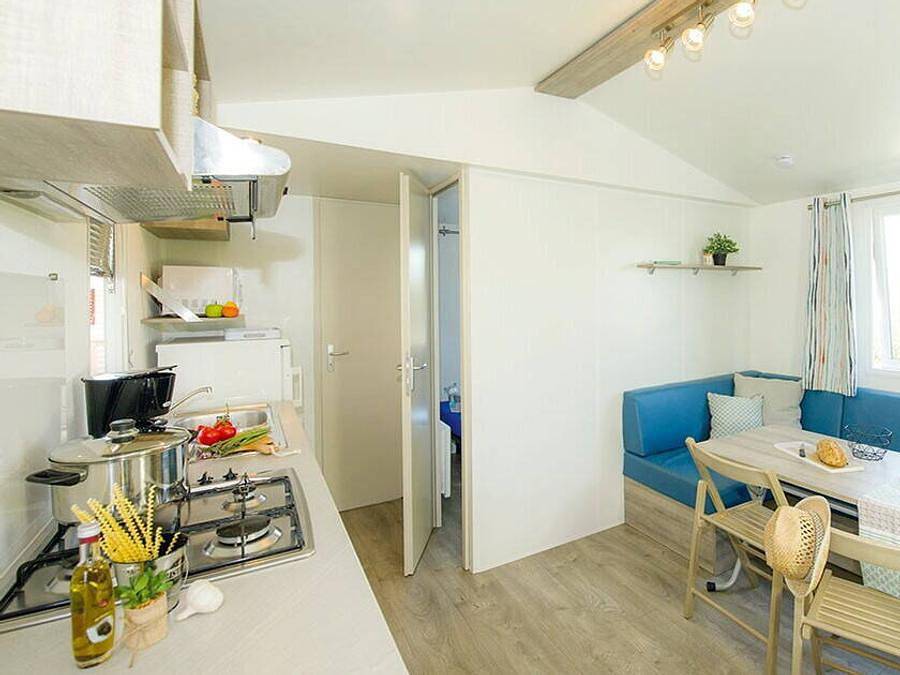 Camping Les Lacs du Verdon - Mobile home 5 persons - Mobile-home | Comfort | 2 Bedrooms | 5 Pers. | Raised terrace | 2 bathrooms | Air-con. in Régusse, Brignoles region
