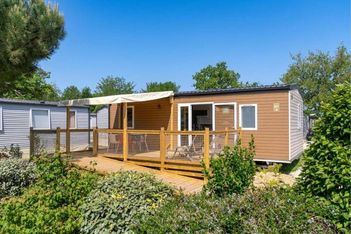 Location de vacances pour 4 personnes, avec jardin et piscine à Pierrefitte-sur-Sauldre