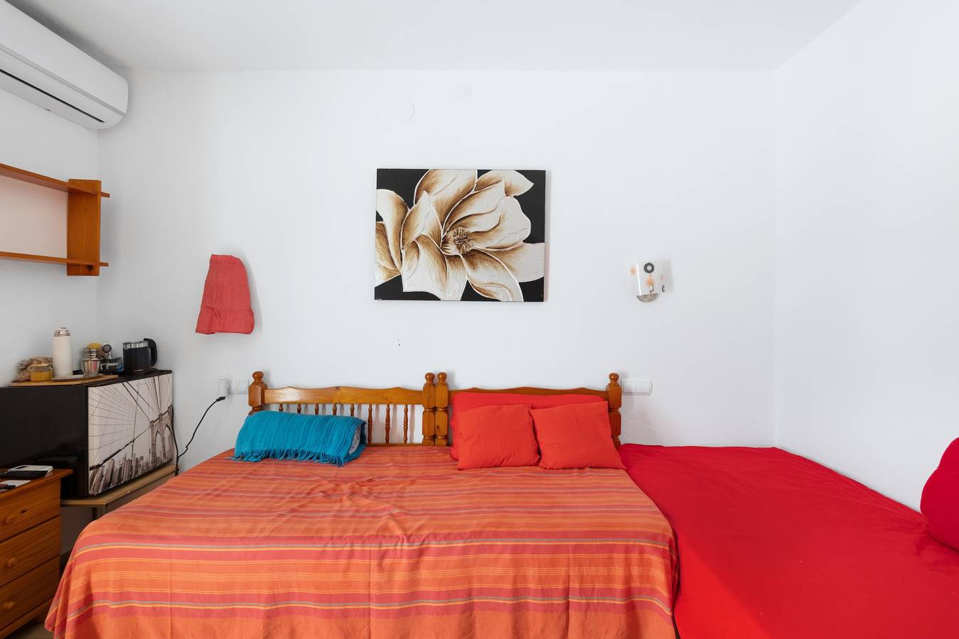 Chambre 'Doble - 3' avec vue montagne, Wi-Fi et climatisation in Platja es Figueral, Santa Eulària des Riu