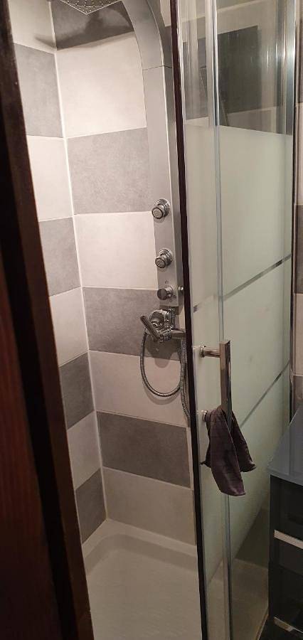 Location de vacances pour 2 personnes, avec jardin et terrasse dans Saint-Just-d'Avray - 2